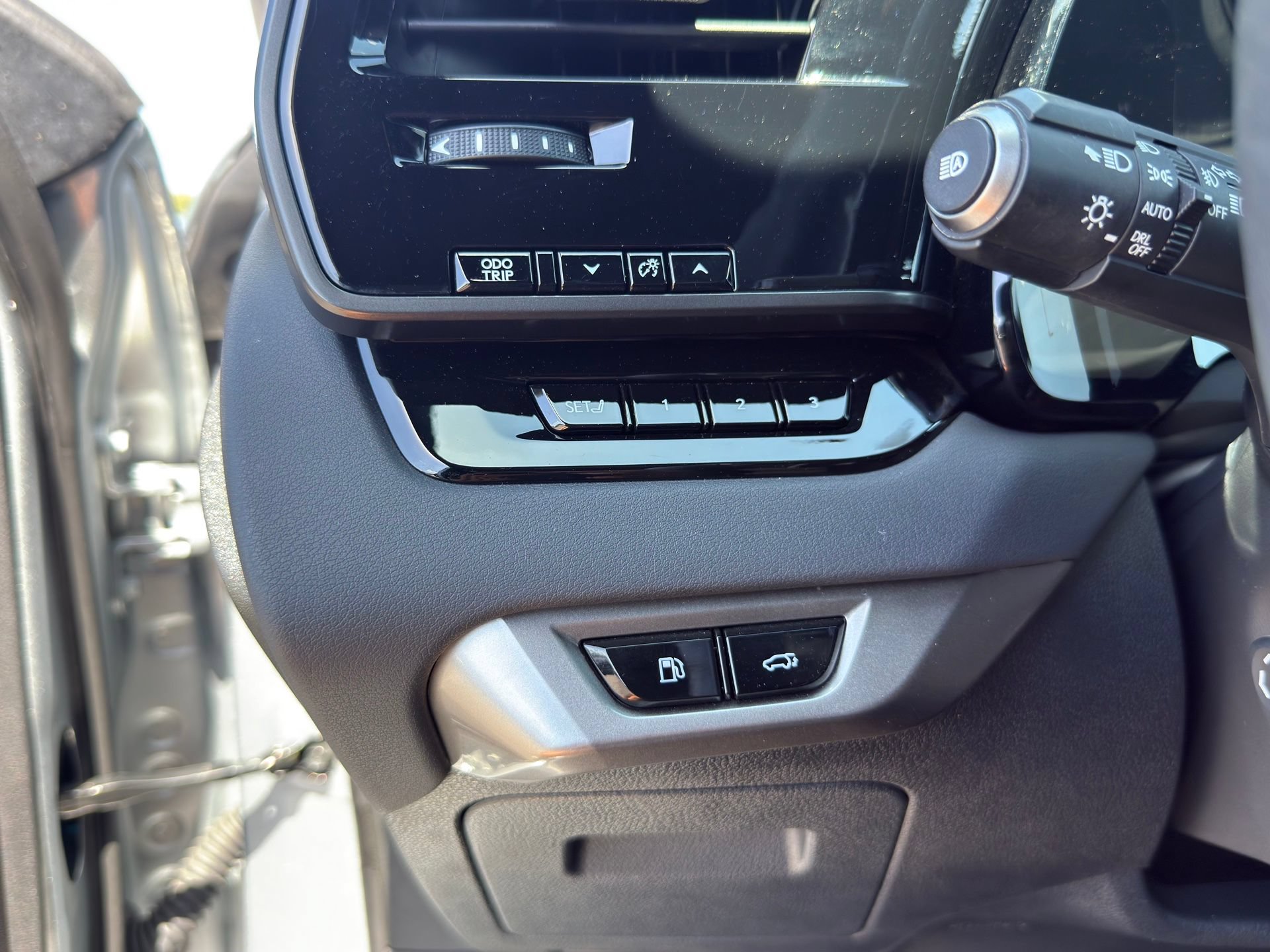 Used 2023 Lexus RX 350 FWD w/ Accessory Package (Z1) image 25