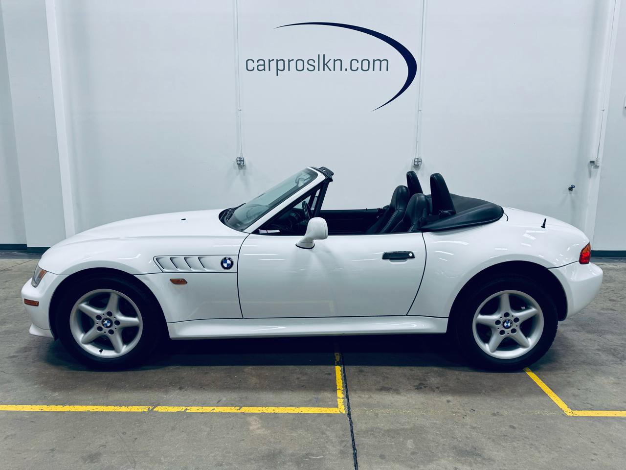 Used 1998 BMW Z3 2.8 RWD image 4