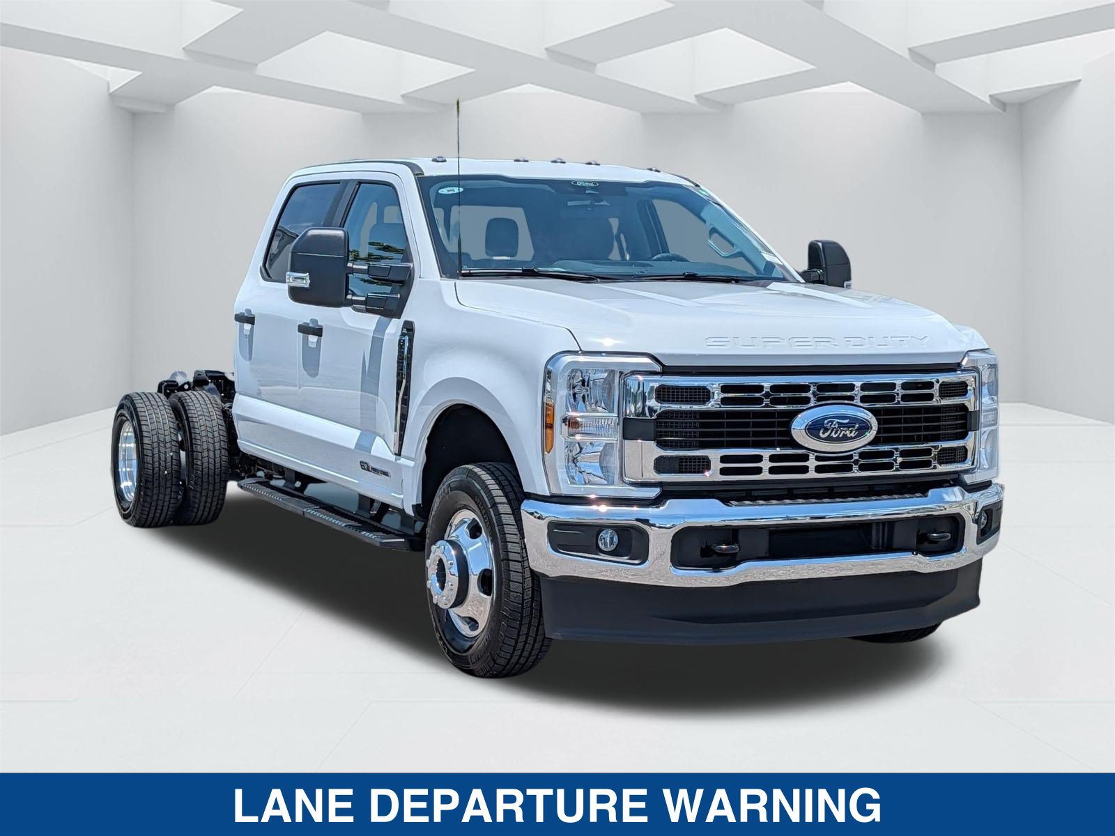 New 2026 Ford F350 XL w/ XL Chrome Package AWD/4WD image 3