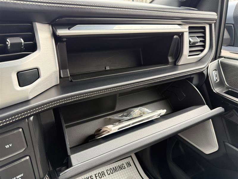 Used 2022 Ford F150 Lightning Platinum image 40