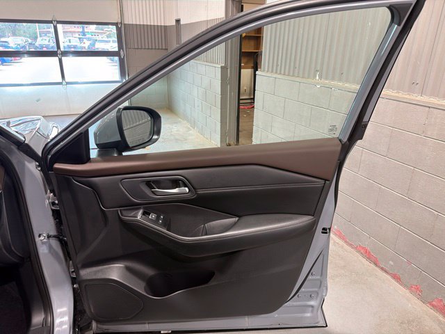 Certified 2023 Nissan Rogue SL w/ SL Premium Package AWD/4WD image 18