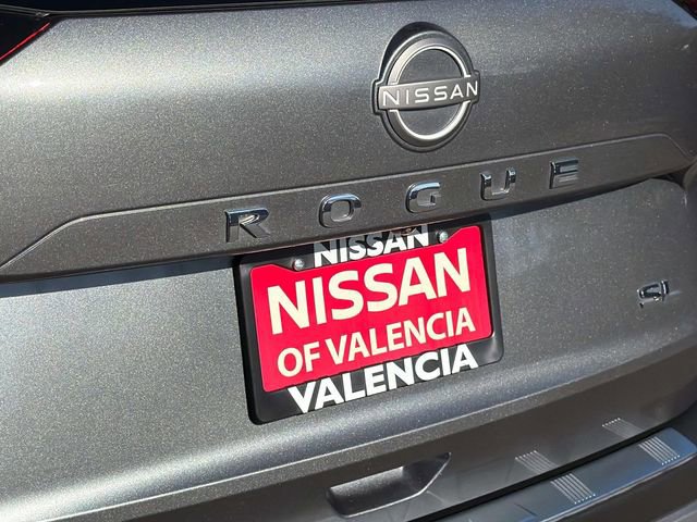 Certified 2023 Nissan Rogue SL w/ SL Premium Package image 6