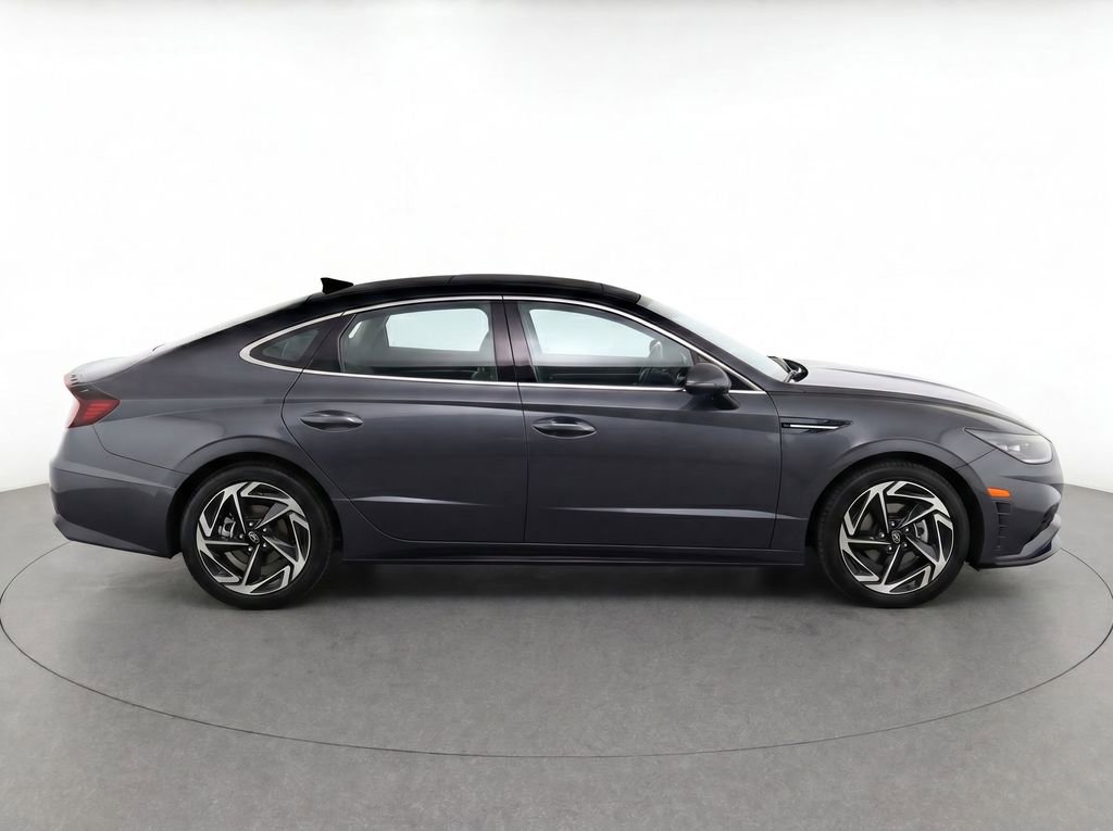 Used 2025 Hyundai Sonata SEL FWD image 8