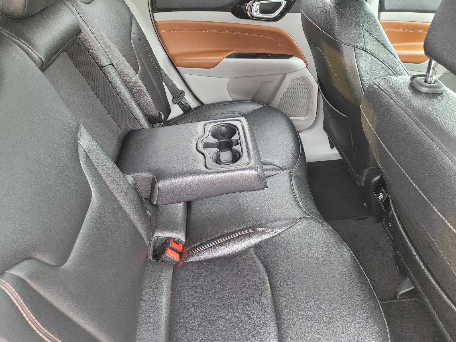 Used 2024 Jeep Compass Limited AWD/4WD image 13