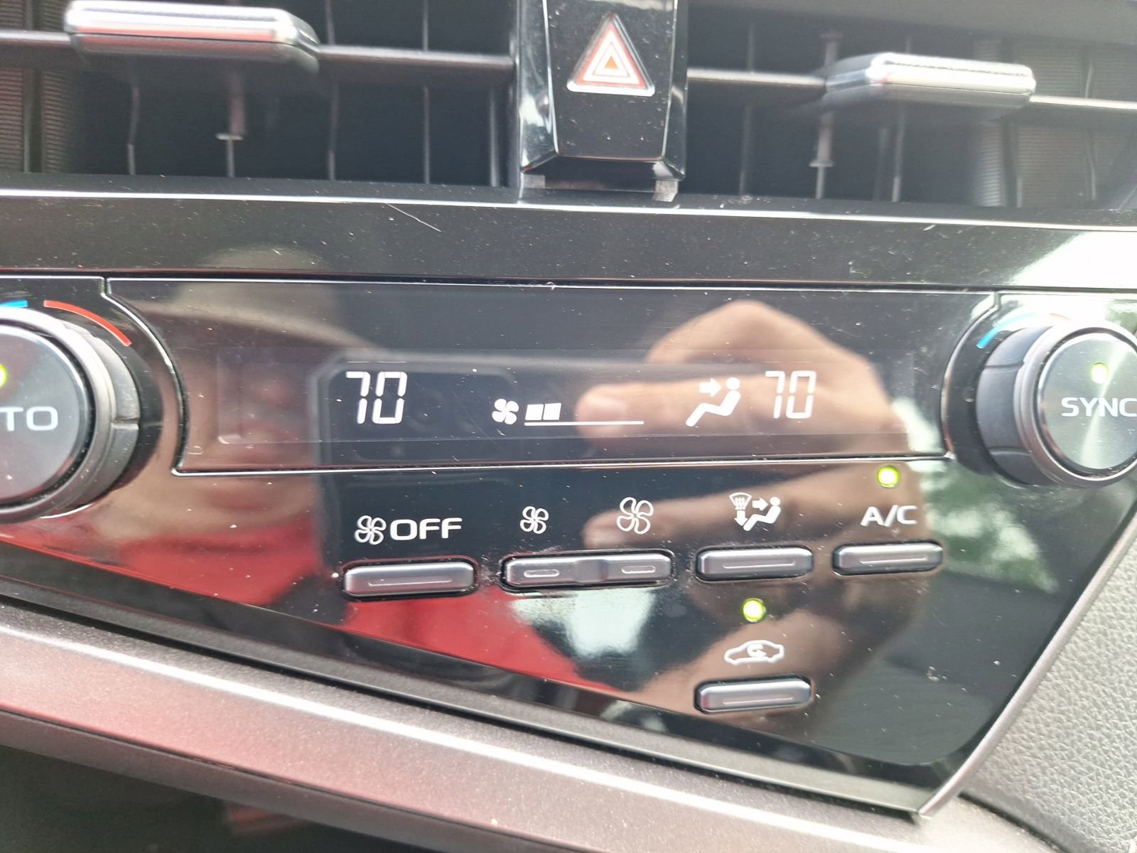 Used 2023 Toyota Camry SE w/ Convenience Package FWD image 25