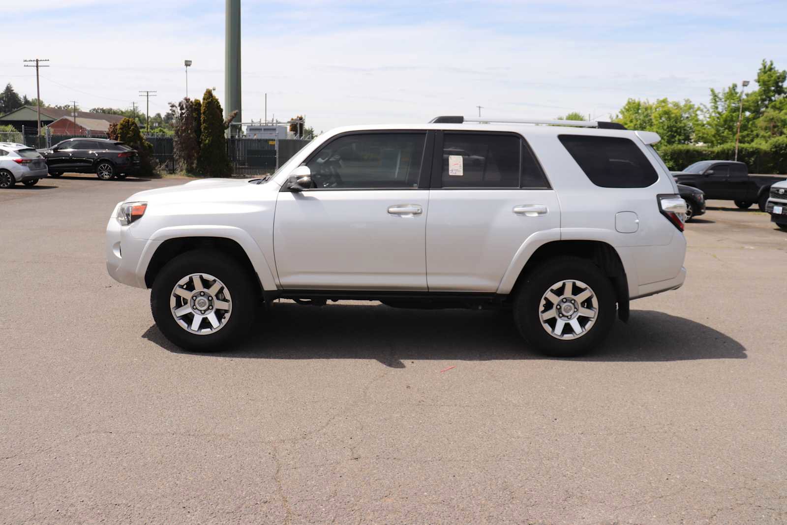 Certified 2016 Toyota 4Runner Trail Premium AWD/4WD image 8