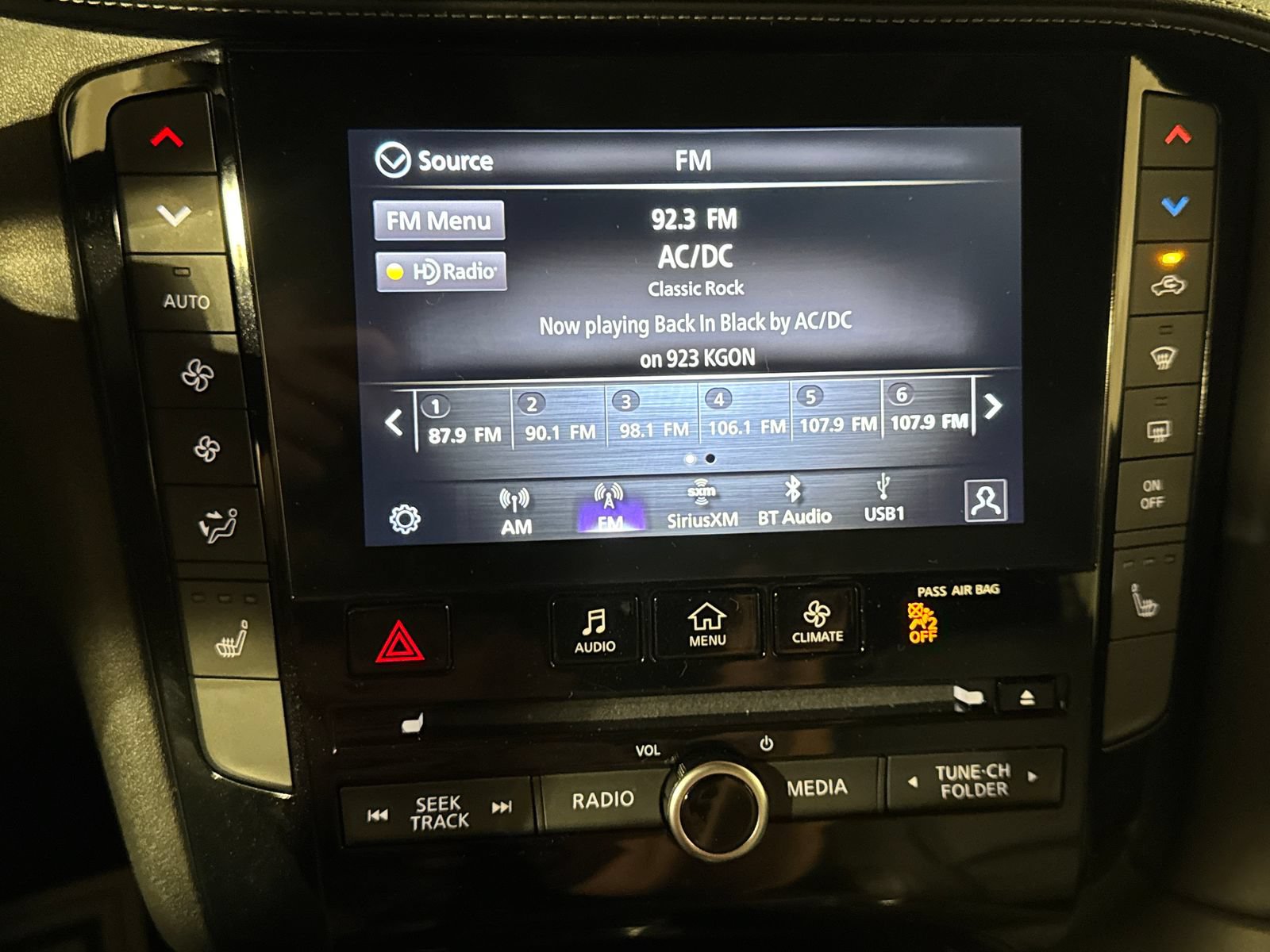 Certified 2025 INFINITI QX55 Luxe w/ Cargo Package AWD/4WD image 23