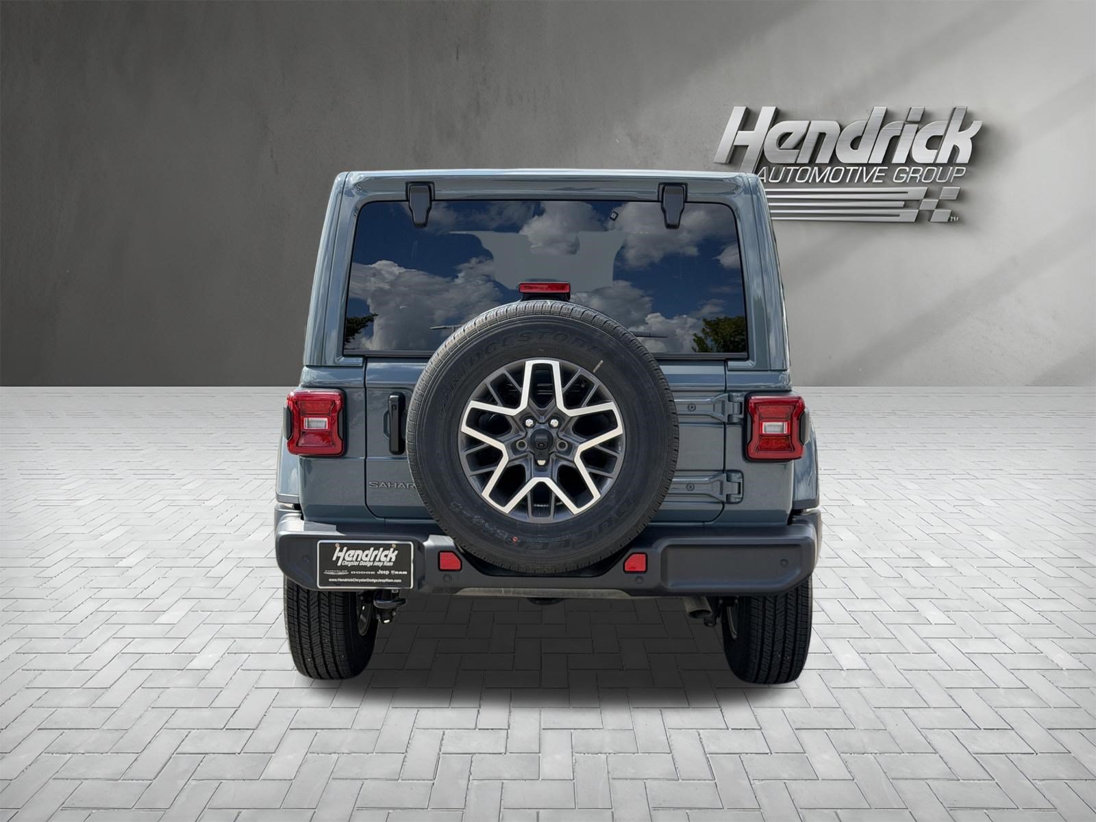 Used 2026 Jeep Wrangler Unlimited Sahara AWD/4WD image 9
