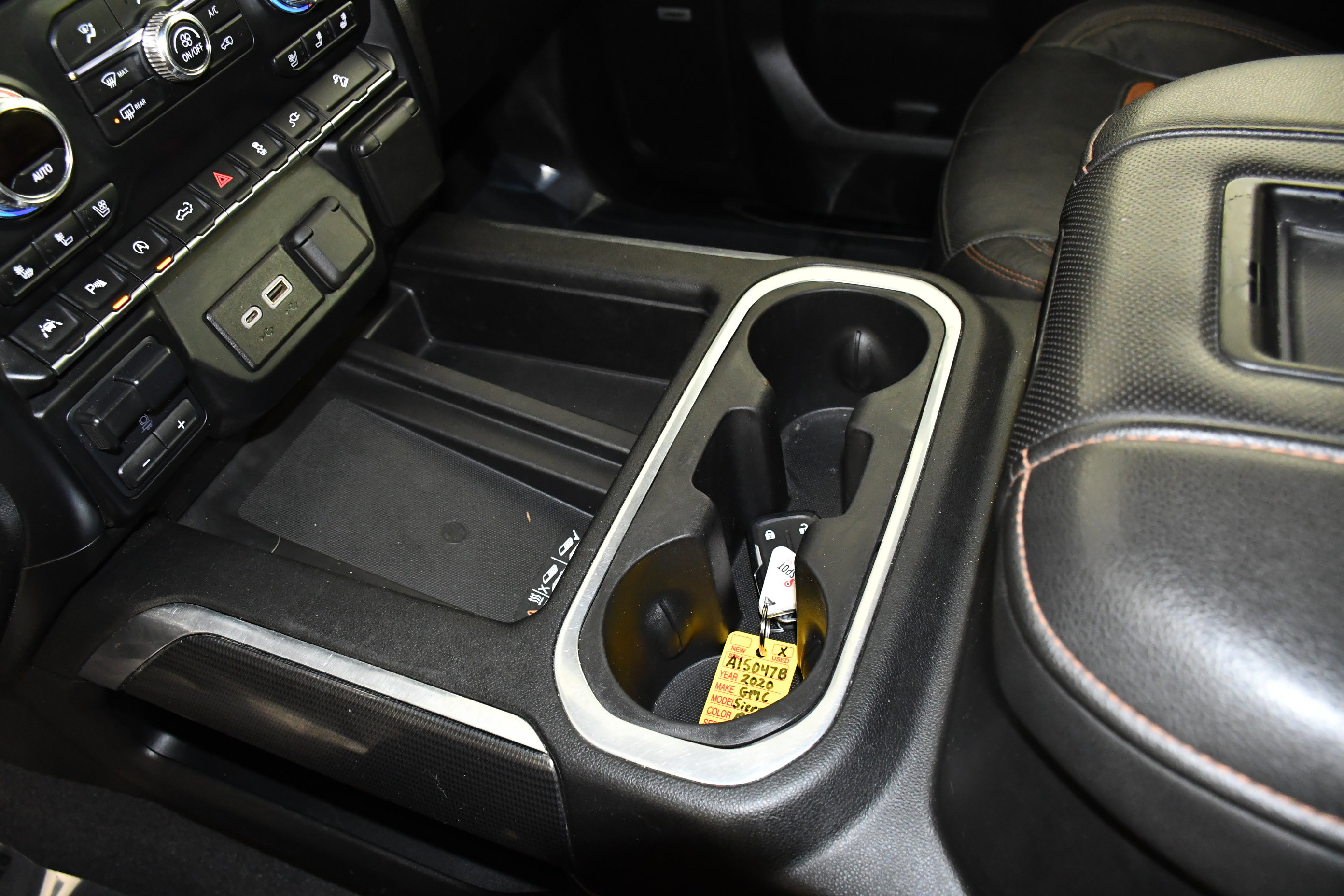 Used 2020 GMC Sierra 1500 AT4 w/ Technology Package image 34