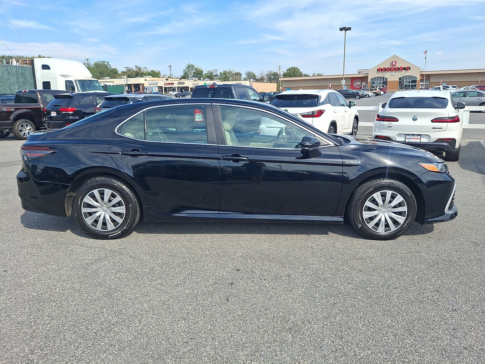 Used 2021 Toyota Camry LE FWD image 7