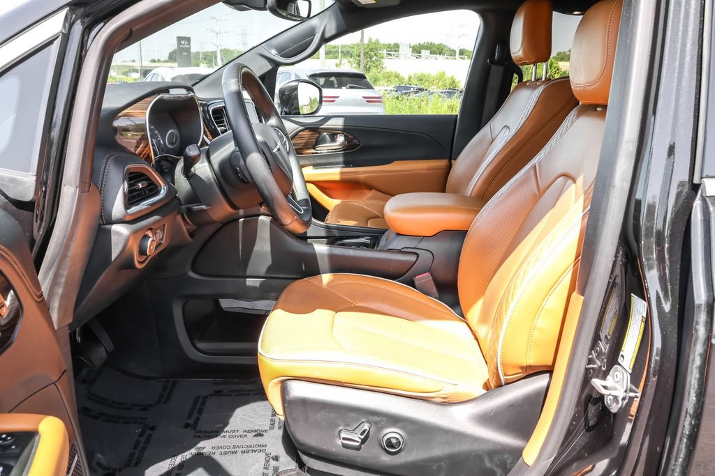 Used 2022 Chrysler Pacifica Pinnacle AWD/4WD image 6
