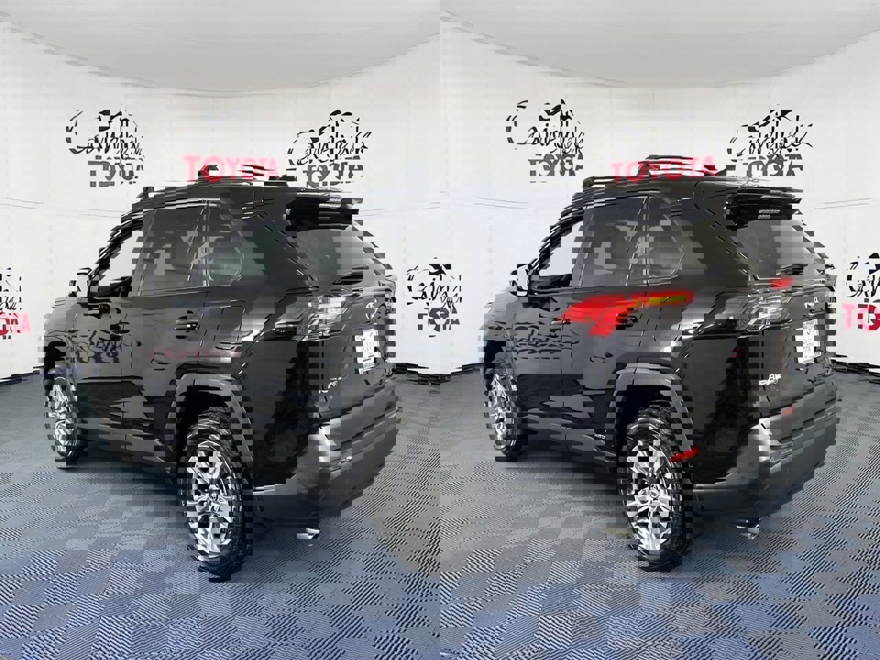 Used 2025 Toyota RAV4 LE image 5