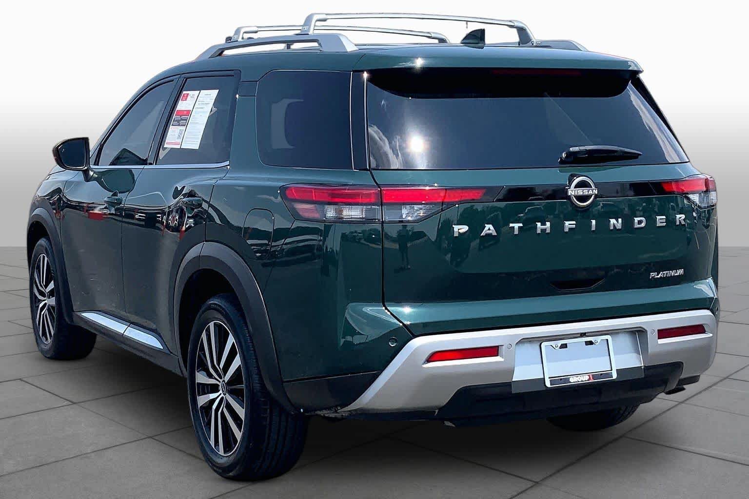 Used 2023 Nissan Pathfinder Platinum FWD image 12