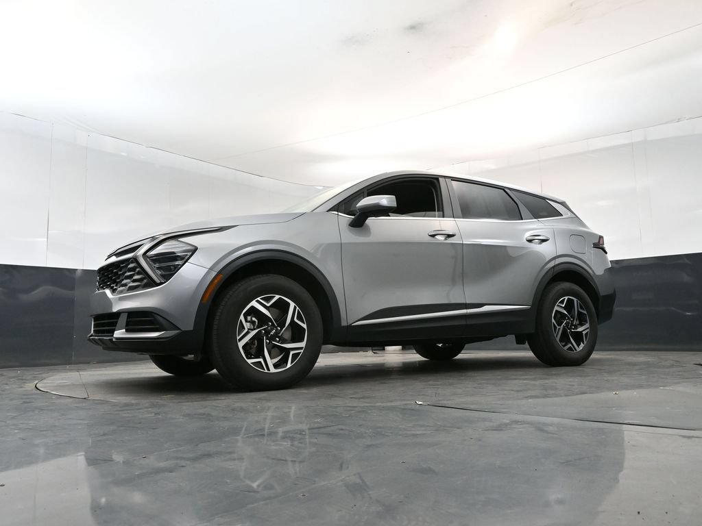 Used 2025 Kia Sportage LX AWD/4WD image 20