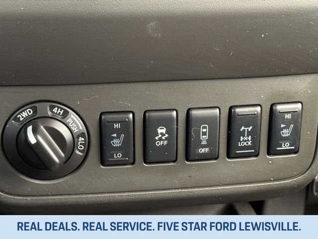 Used 2020 Nissan Frontier PRO-4X w/ Pro-4x Utility Package image 18