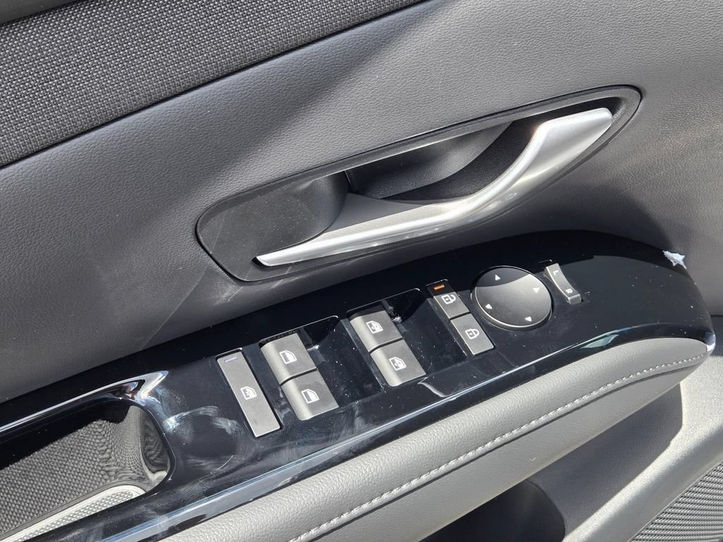 New 2026 Hyundai Tucson Limited FWD image 13
