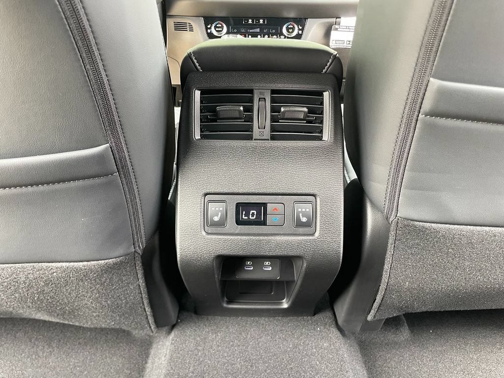New 2026 Mitsubishi Outlander SEL AWD/4WD image 28