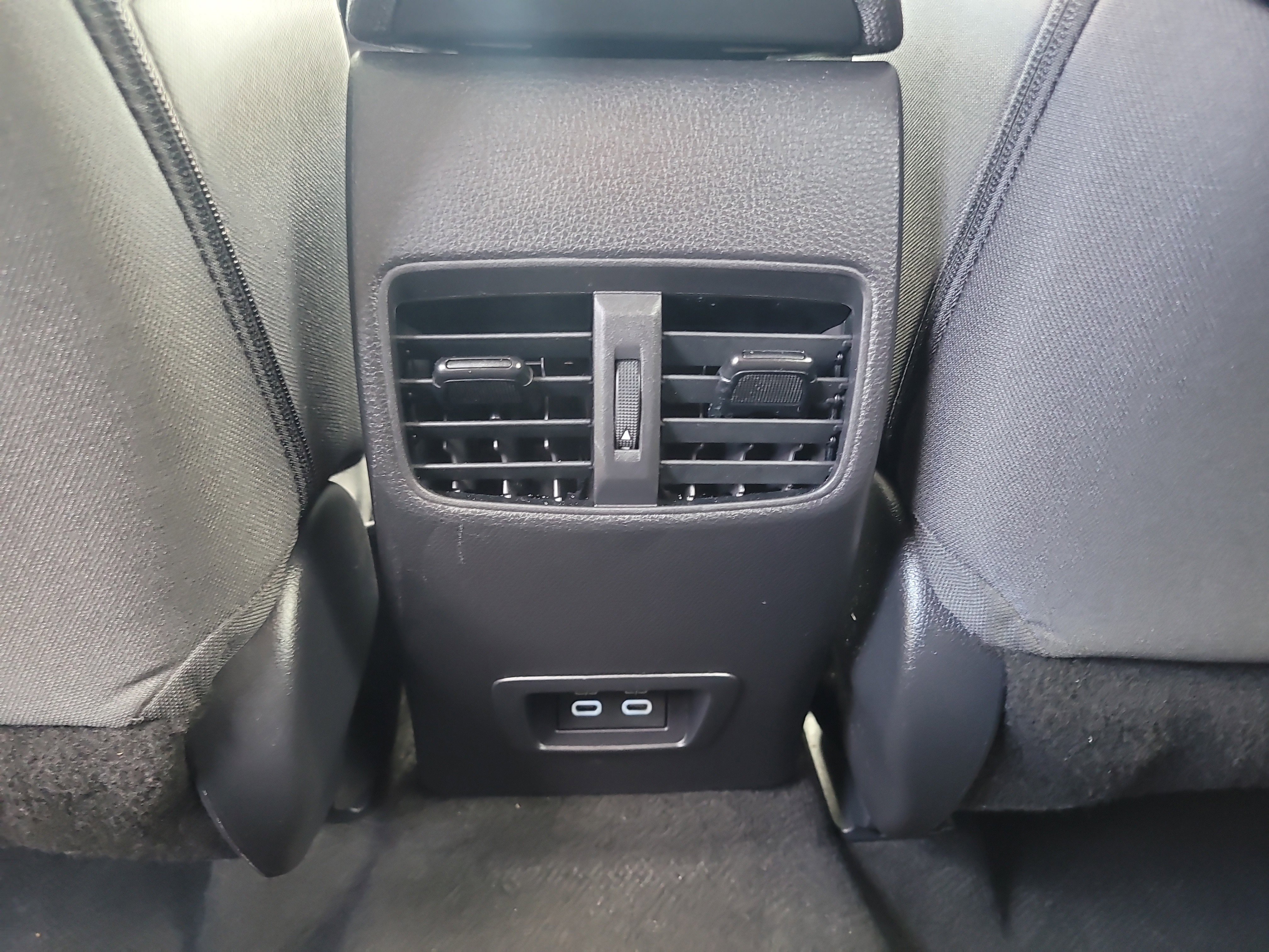 Used 2025 Toyota Corolla Cross LE image 16