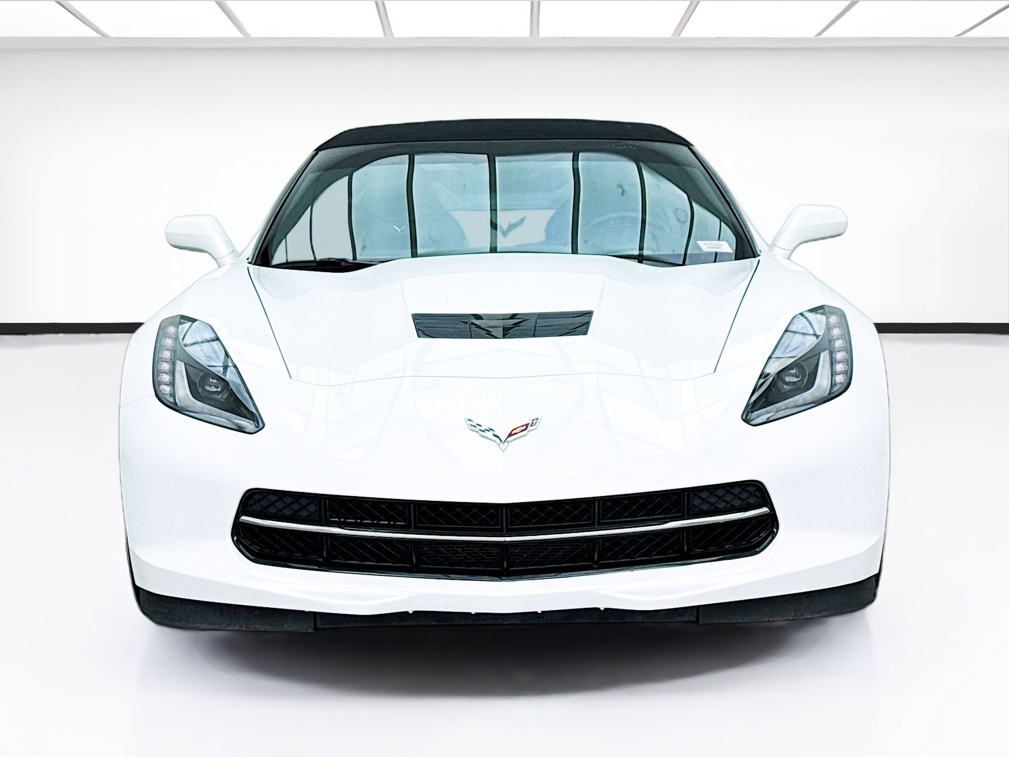 Used 2014 Chevrolet Corvette Stingray Convertible w/ 2LT Preferred Equipment Group RWD image 2