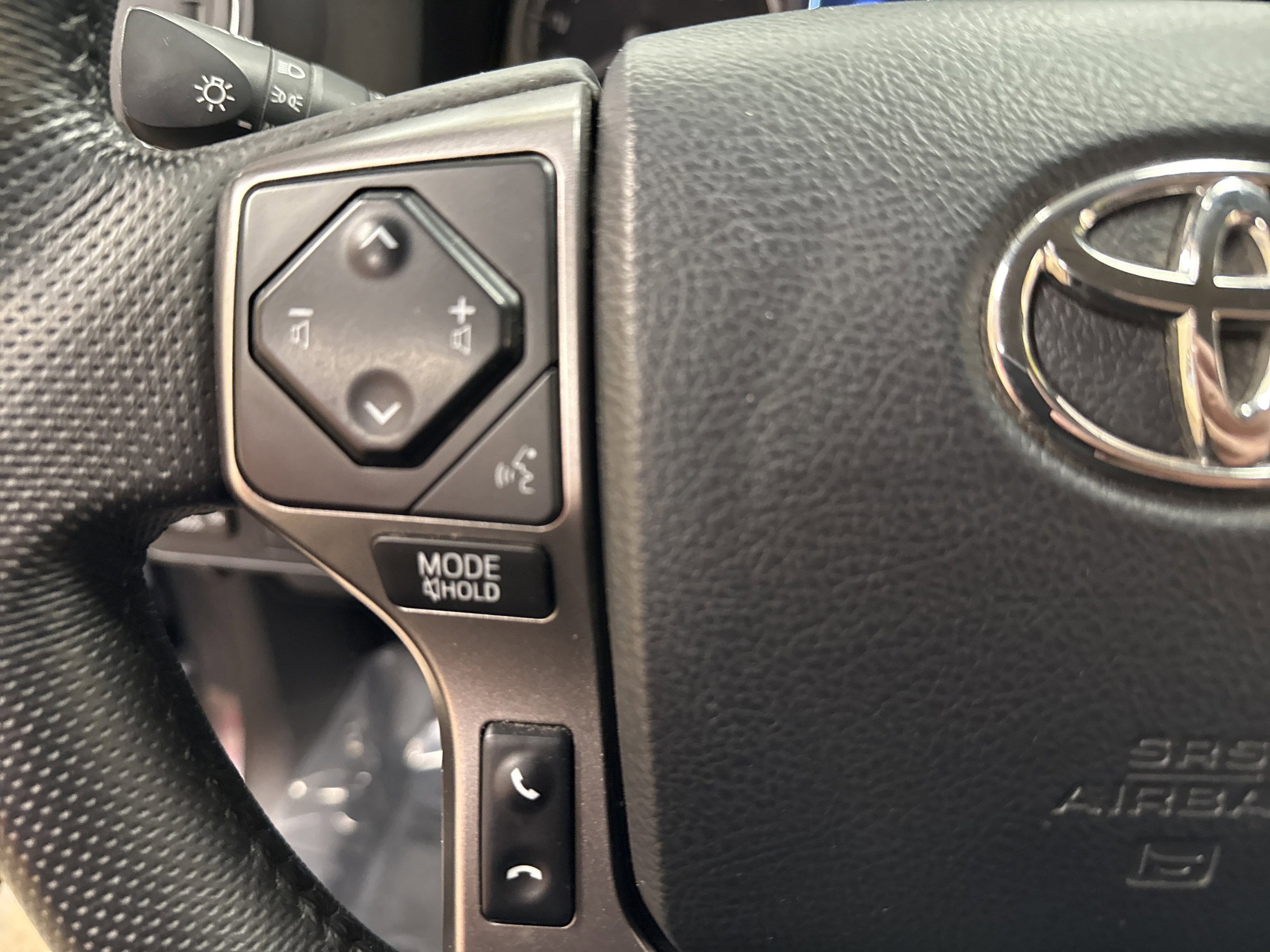 Used 2023 Toyota Tacoma SR5 AWD/4WD image 30