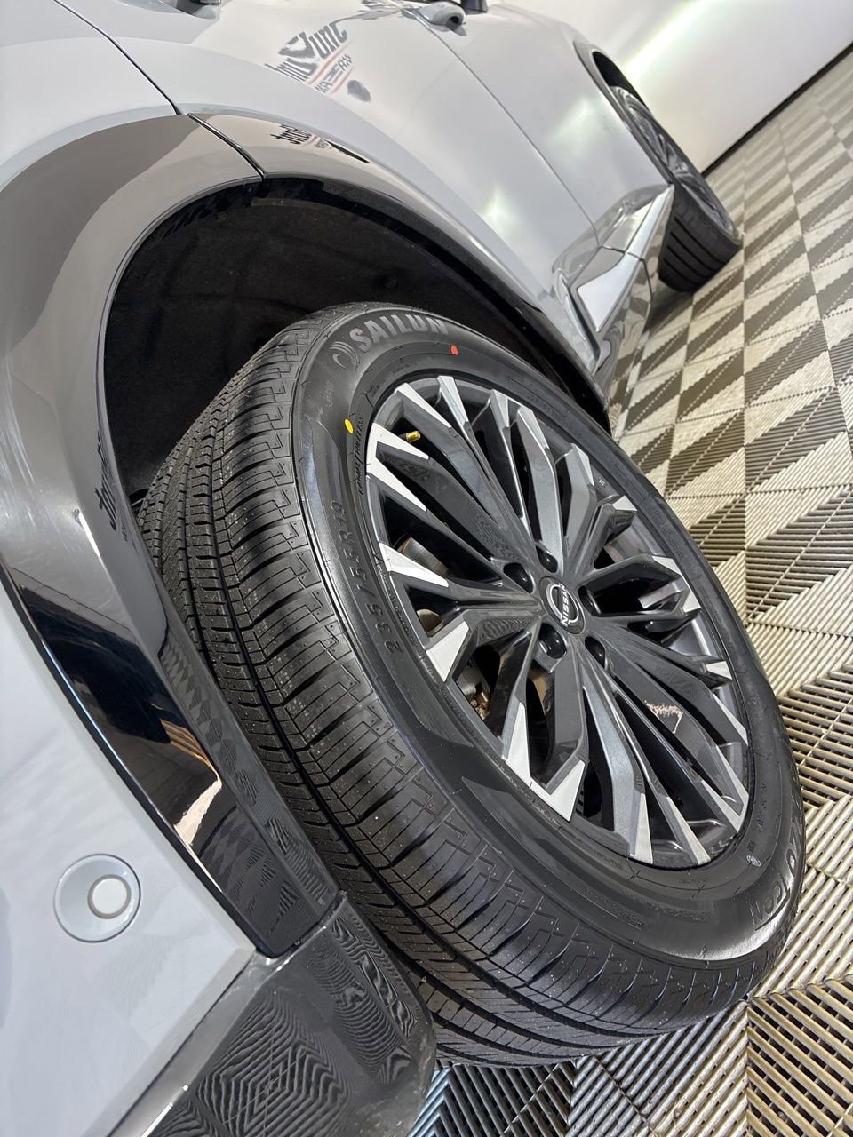 Used 2025 Nissan Rogue Platinum image 36