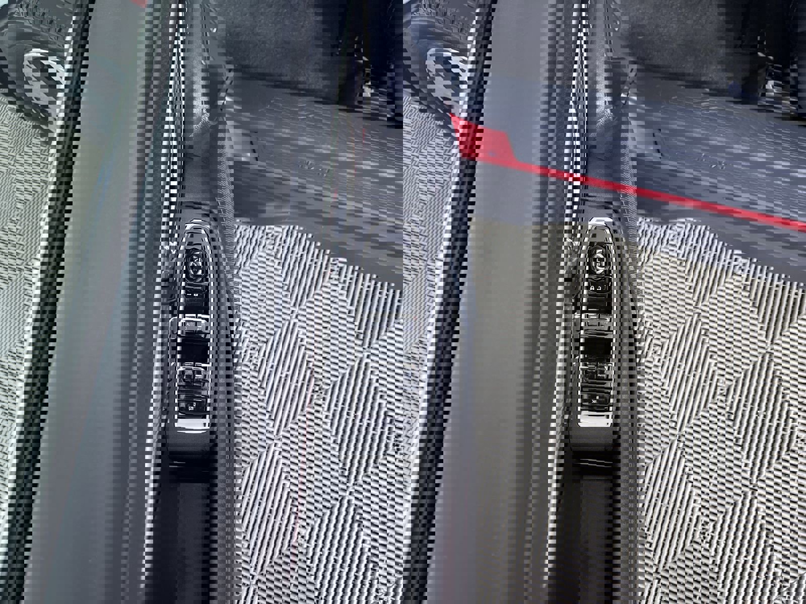 Used 2020 Subaru Outback Limited image 13