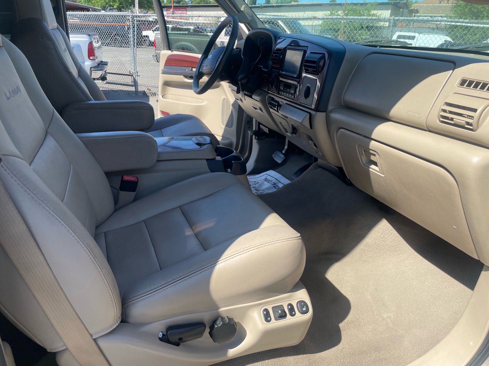 Used 2006 Ford F250 Lariat AWD/4WD image 13