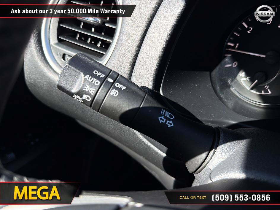 Used 2015 Nissan Pathfinder SV FWD image 22