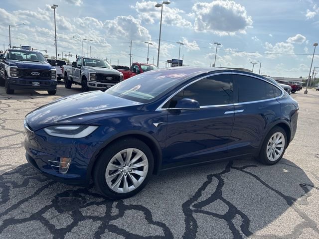 Used 2017 Tesla Model X 90D AWD/4WD image 2
