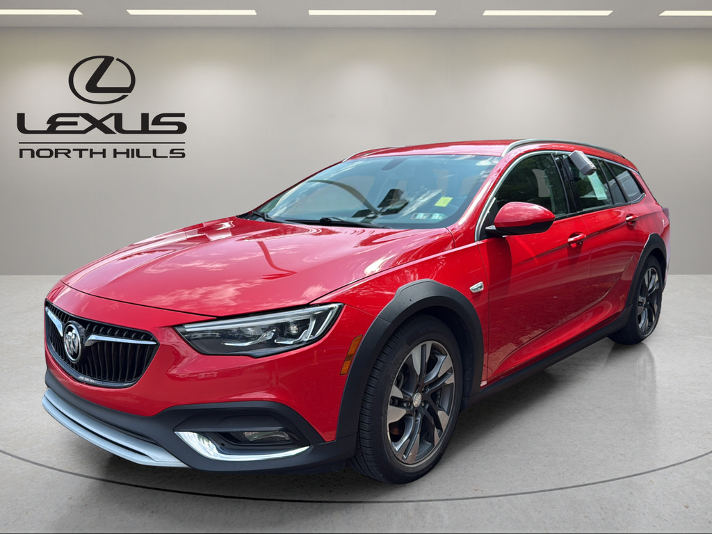 Used 2018 Buick Regal Preferred w/ Sights and Sounds Package AWD/4WD image 1