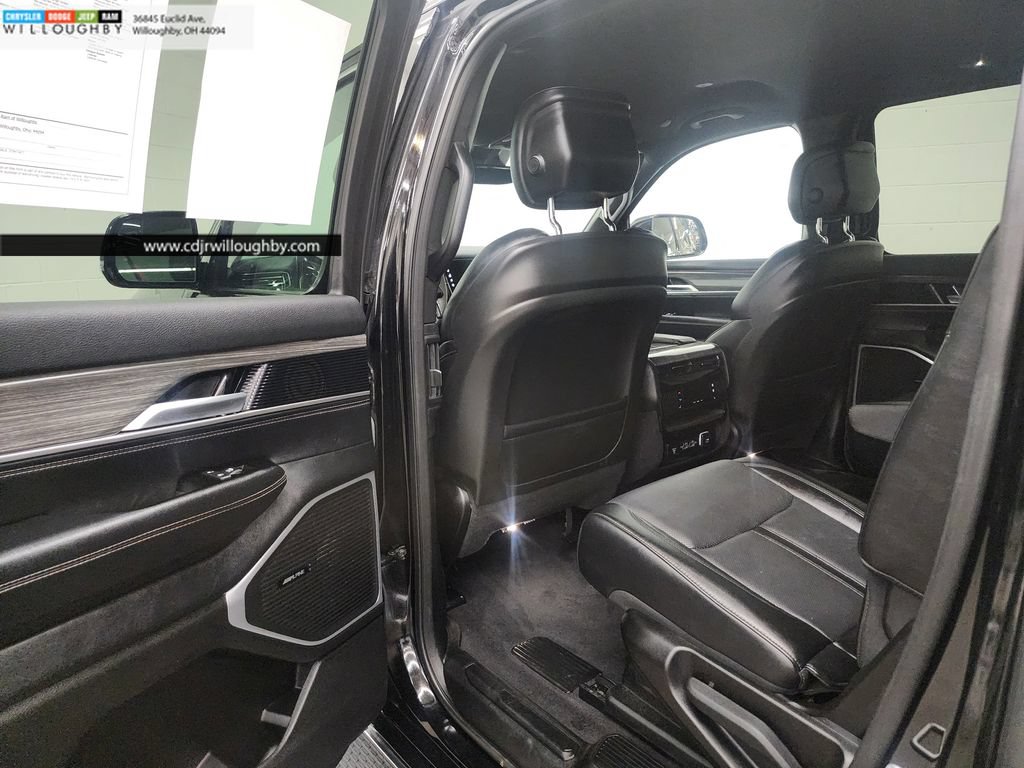Used 2024 Jeep Wagoneer Series II AWD/4WD image 23