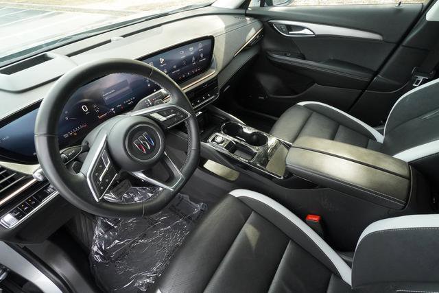 Used 2025 Buick Envision Sport Touring image 26