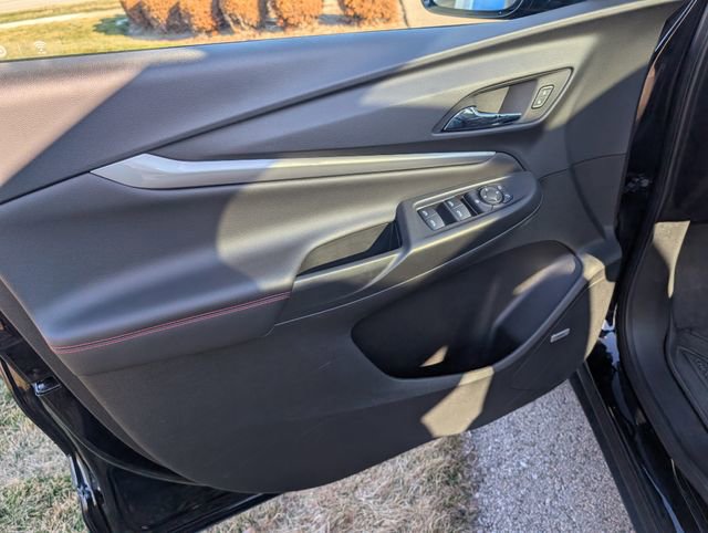 Used 2023 Chevrolet Bolt EUV Premier w/ Sun & Sound Package image 10