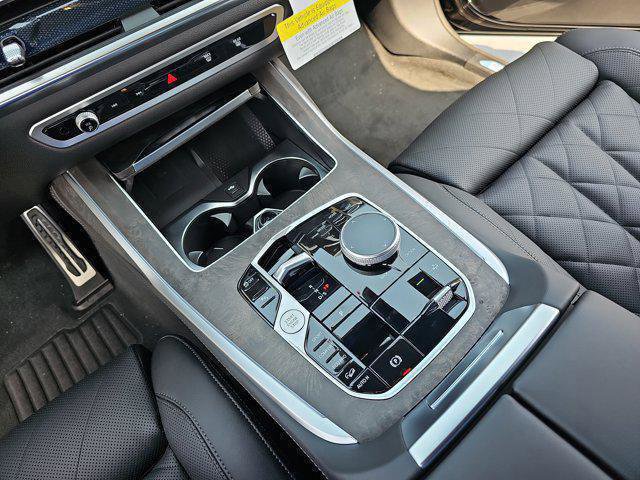 New 2026 BMW X7 xDrive40i w/ M Sport Package image 24