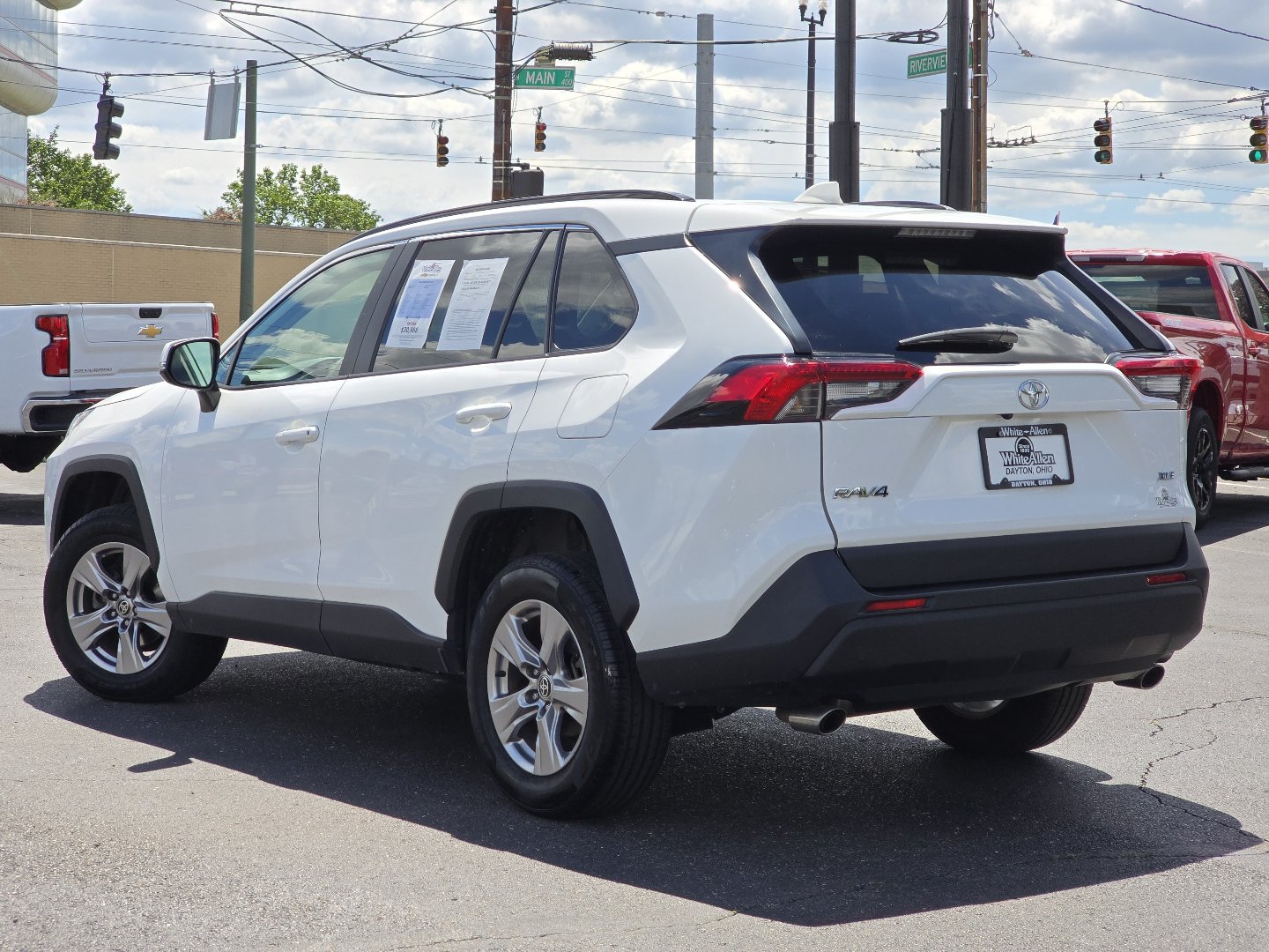 Used 2024 Toyota RAV4 XLE FWD image 18