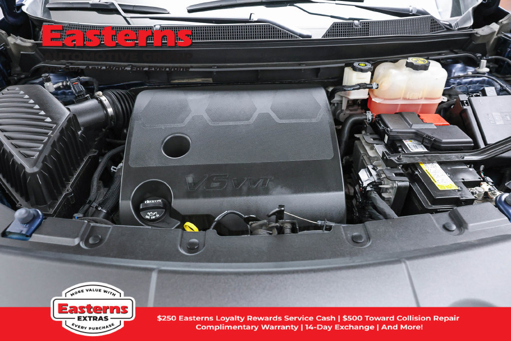 Used 2023 Chevrolet Traverse LS w/ Safety Package FWD image 8