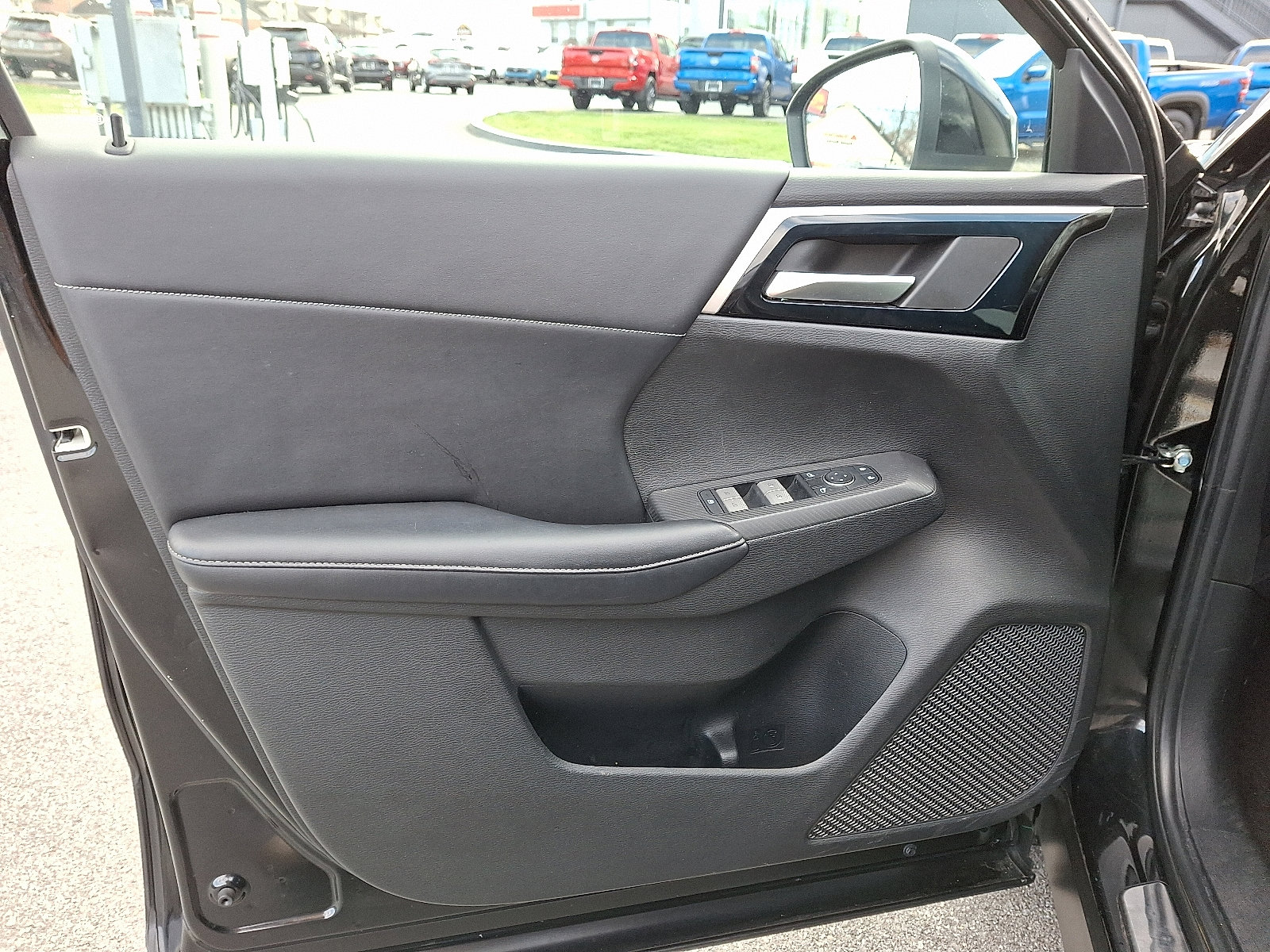 Used 2022 Mitsubishi Outlander SE image 15