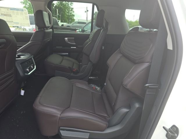 New 2025 Ford Expedition Max Platinum w/ Platinum Ultimate Package AWD/4WD image 13