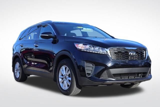 Used 2019 Kia Sorento LX w/ LX Convenience Package image 1
