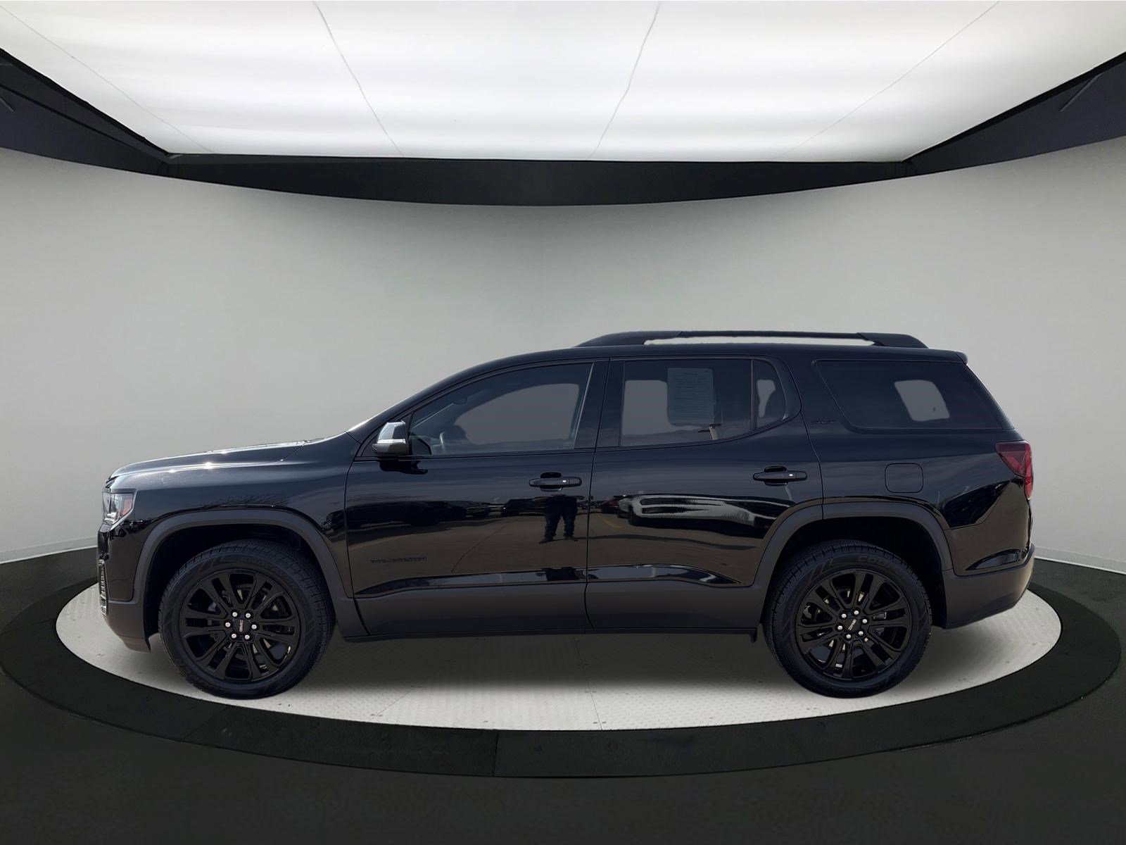 Used 2023 GMC Acadia SLT w/ Elevation Edition image 2