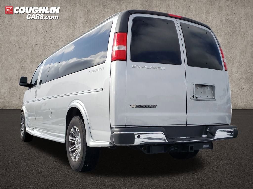 Used 2023 Chevrolet Express 2500 Extended image 4