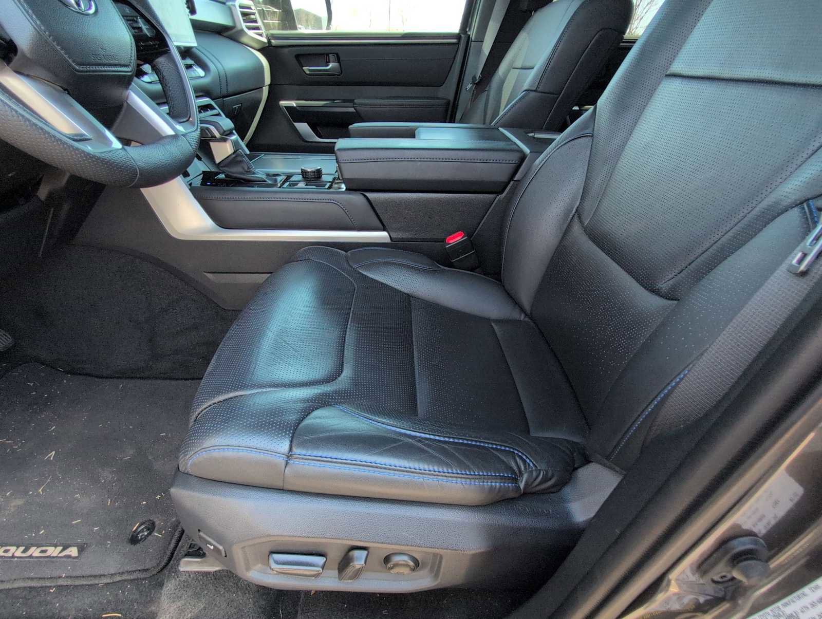 Used 2023 Toyota Sequoia Platinum image 16