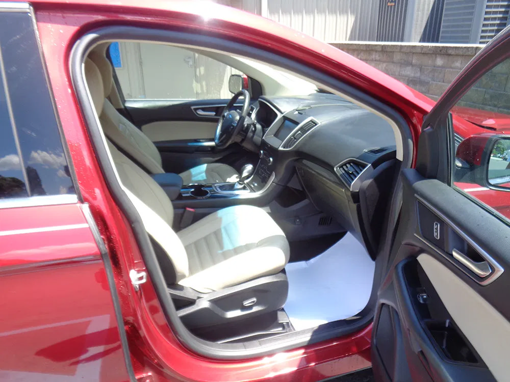 Used 2015 Ford Edge SEL w/ Equipment Group 201A AWD/4WD image 9