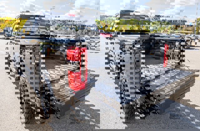 New 2026 Ford F350 Lariat w/ Black Appearance Package image 9