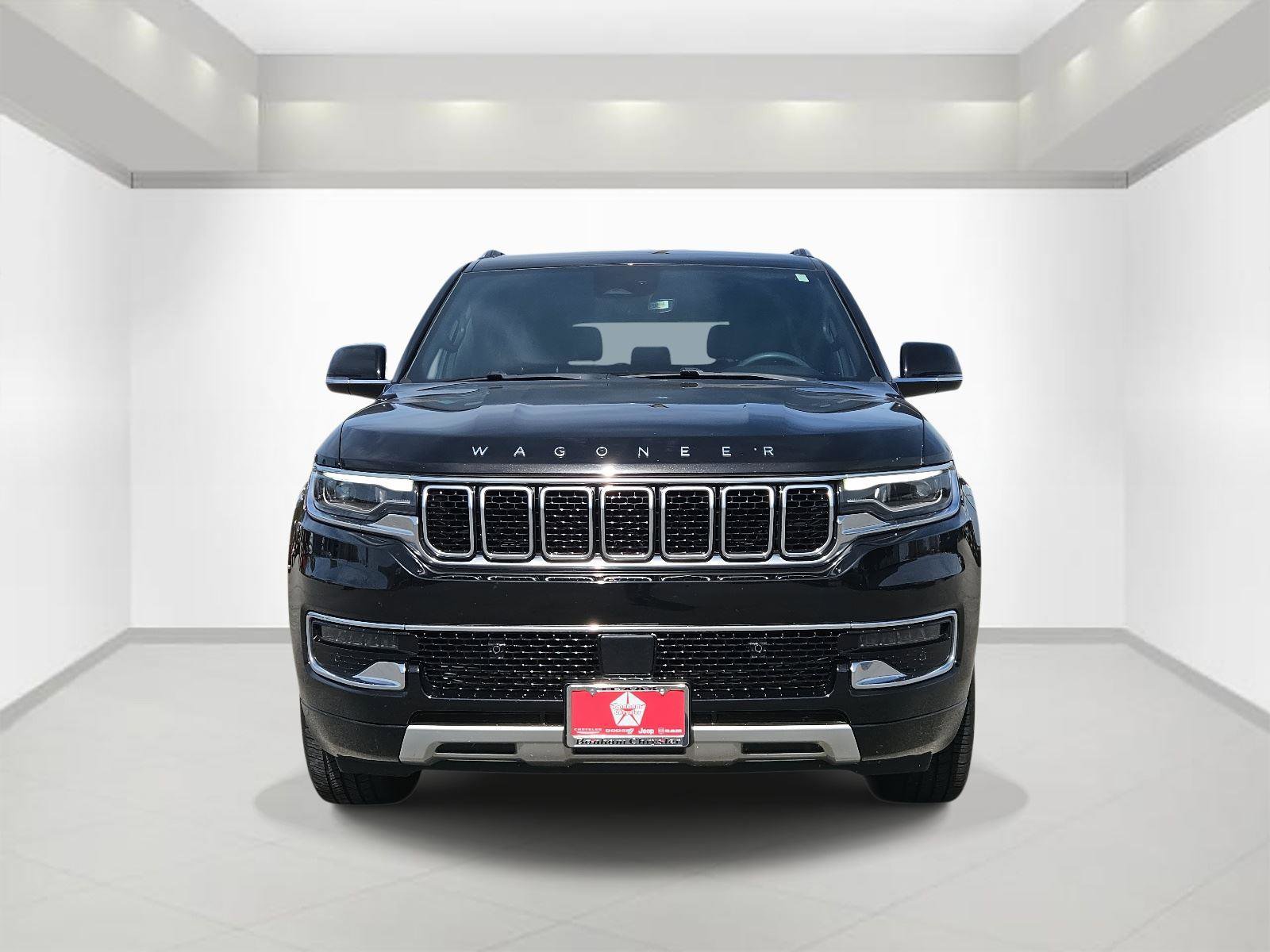 Used 2024 Jeep Wagoneer L Series II w/ Flexible Seating Group image 2