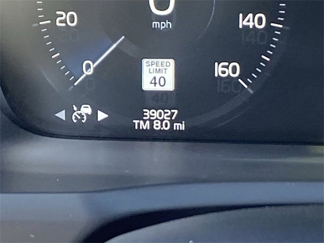 Used 2022 Volvo XC90 T8 R-Design w/ Advanced Package image 27