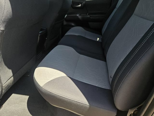 Used 2020 Toyota Tacoma TRD Sport AWD/4WD image 18