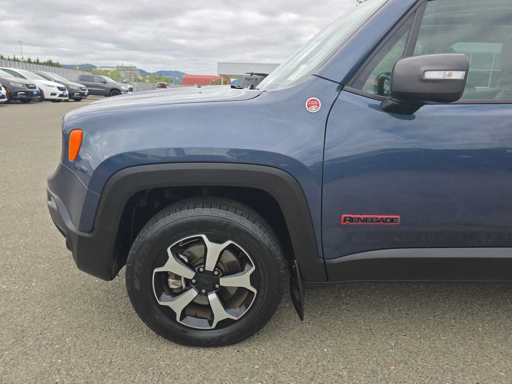 Used 2021 Jeep Renegade Trailhawk w/ Sun & Sound Group AWD/4WD image 18