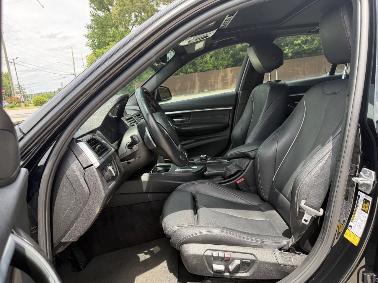 Used 2016 BMW 328i Sedan RWD image 4