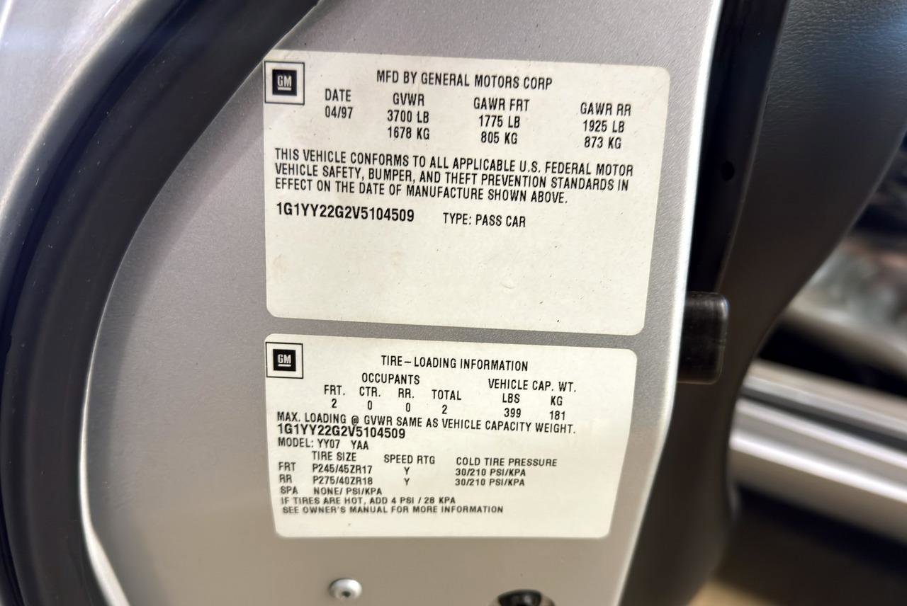 Used 1997 Chevrolet Corvette Coupe w/ Memory Pkg RWD image 58